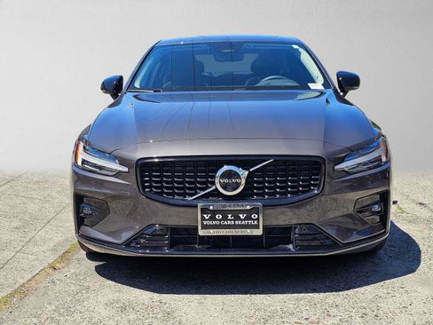 Certified 2024 Volvo S60 B5 Plus AWD/4WD image 8