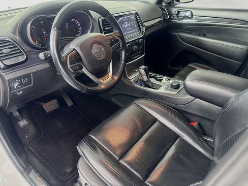 Used 2020 Jeep Grand Cherokee Overland image 9