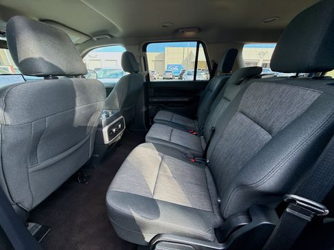 Used 2022 Ford Expedition XLT image 22