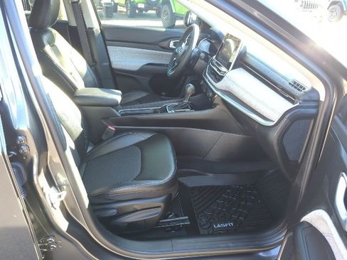 Certified 2022 Jeep Compass Latitude image 19