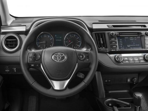 Used 2018 Toyota RAV4 XLE w/ Carpet Mat Package image 7