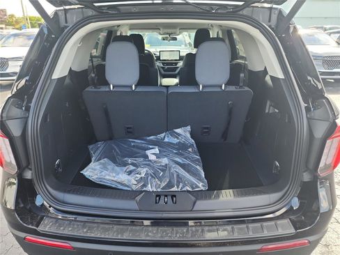 New 2026 Ford Explorer Active image 17