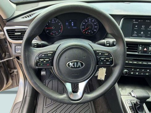 Used 2018 Kia Optima LX FWD image 15