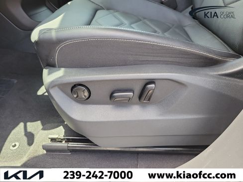 Used 2025 Volkswagen Atlas SE FWD image 22