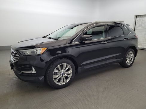Used 2019 Ford Edge Titanium AWD/4WD image 2