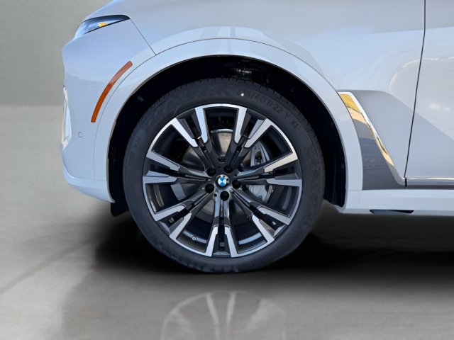Used 2026 BMW X7 xDrive40i w/ Premium Package AWD/4WD image 10