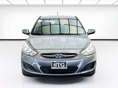 Used 2016 Hyundai Accent SE FWD image 2