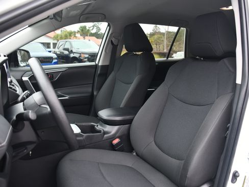 Certified 2023 Toyota RAV4 LE image 9