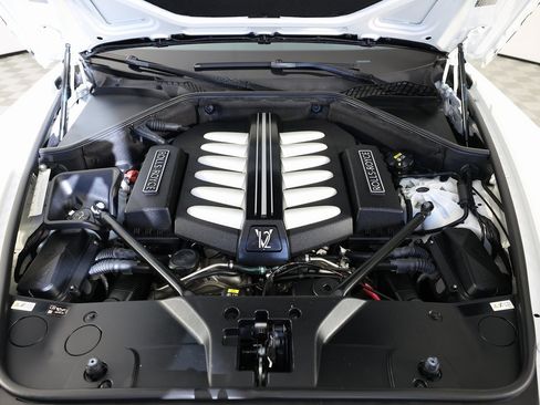 Used 2016 Rolls-Royce Wraith image 42