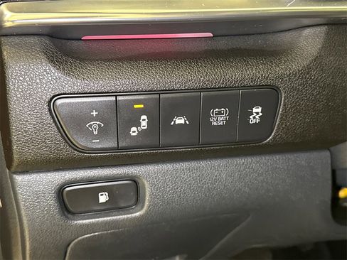 Used 2022 Kia Niro Touring Special Edition image 24