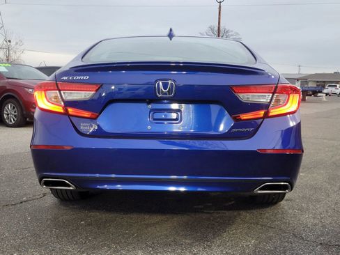 Used 2018 Honda Accord Sport image 6