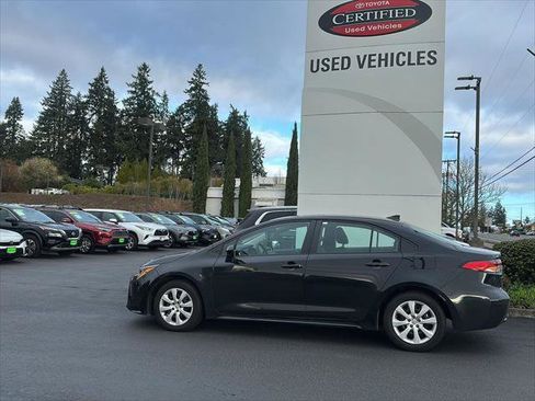 Certified 2022 Toyota Corolla LE w/ Carpet Mat Package (TMS) image 3