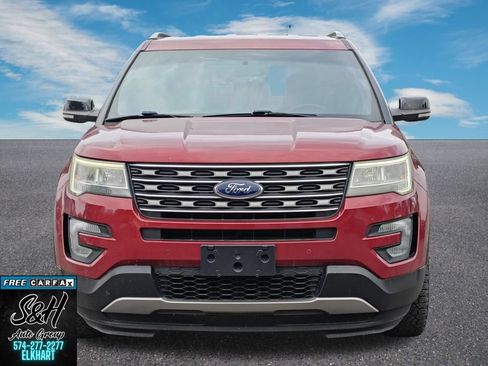 Used 2017 Ford Explorer XLT w/ Equipment Group 201A FWD image 11