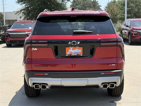 New 2026 Chevrolet Traverse Z71 w/ Enhanced Driving Package image 5