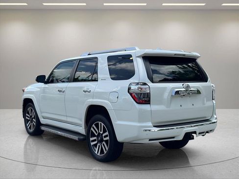 Used 2022 Toyota 4Runner Limited AWD/4WD image 3