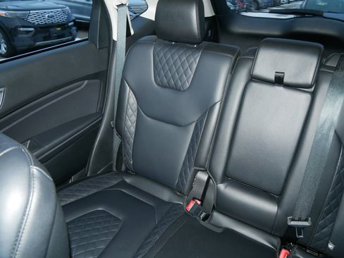 Certified 2024 Ford Edge Titanium image 12