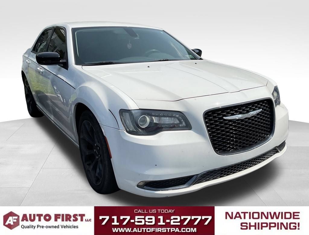 Used 2019 Chrysler 300 Touring w/ Sport Appearance Package RWD image 1