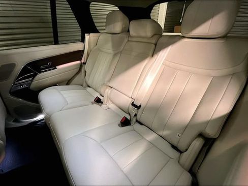 New 2026 Land Rover Range Rover SE AWD/4WD image 9
