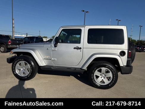 Used 2012 Jeep Wrangler Sahara w/ Dual Top Group image 9