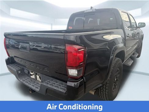 Used 2022 Toyota Tacoma SR5 w/ Technology Package RWD image 11