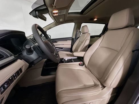 Used 2024 Honda Odyssey EX-L image 12