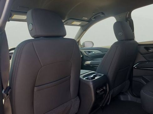 New 2026 Chevrolet Traverse LT FWD image 9
