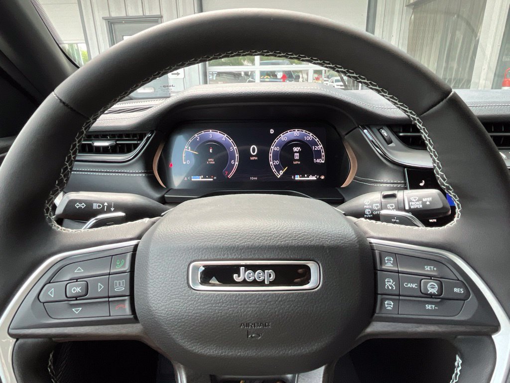 New 2026 Jeep Grand Cherokee 4WD image 22