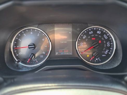 Used 2021 Toyota RAV4 LE FWD image 21