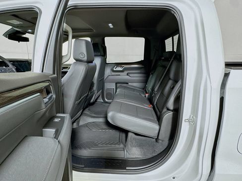 New 2026 Chevrolet Silverado 1500 RST w/ Dark Appearance Package AWD/4WD image 13