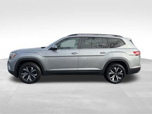 Used 2025 Volkswagen Atlas SE image 5