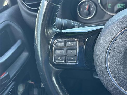 Used 2015 Jeep Wrangler Unlimited Sahara image 24