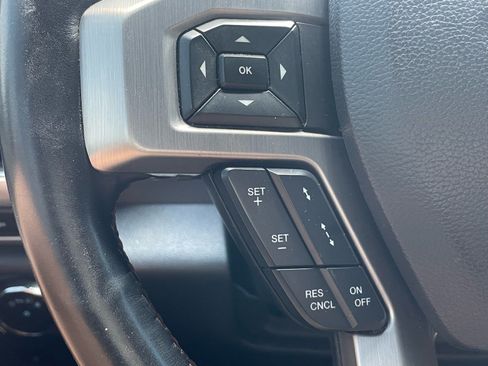 Used 2022 Ford F250 Platinum w/ FX4 Off-Road Package AWD/4WD image 17
