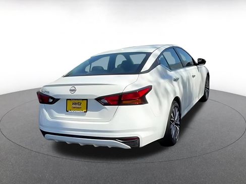 Used 2025 Nissan Altima 2.5 SV FWD image 15