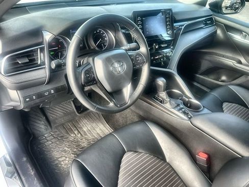 Used 2023 Toyota Camry SE image 10