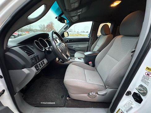 Used 2013 Toyota Tacoma 4x4 Access Cab V6 image 10