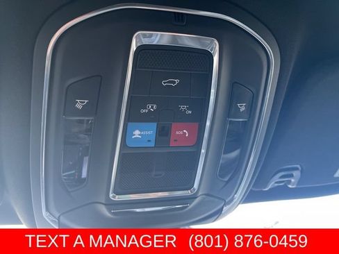 Used 2024 Jeep Wagoneer L Series II w/ Flexible Seating Group AWD/4WD image 33