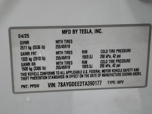 Used 2026 Tesla Model Y Long Range AWD/4WD image 12