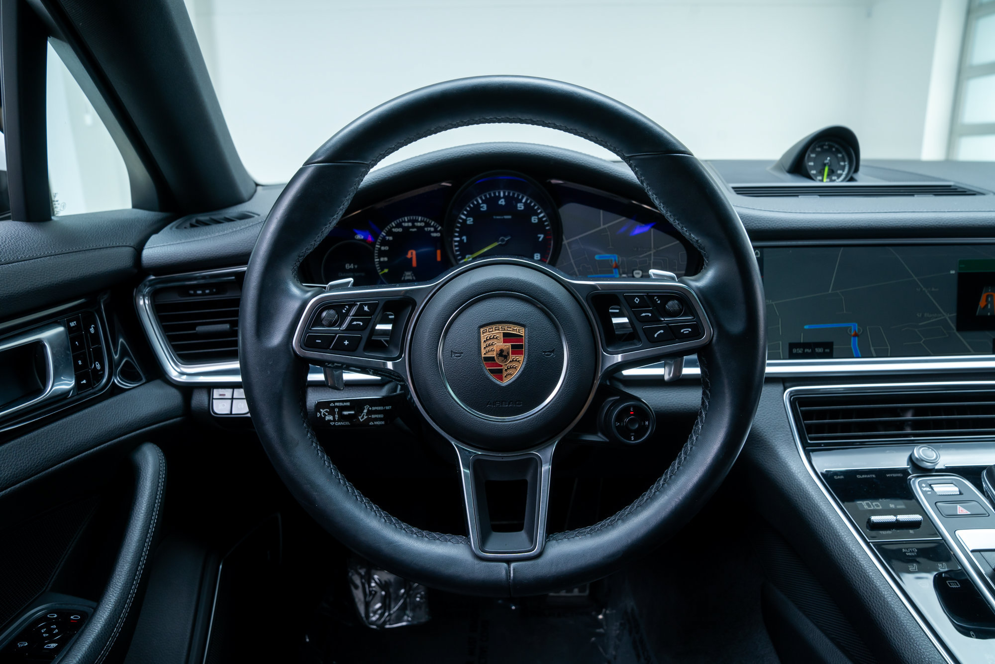 Used 2018 Porsche Panamera 4 AWD/4WD image 12