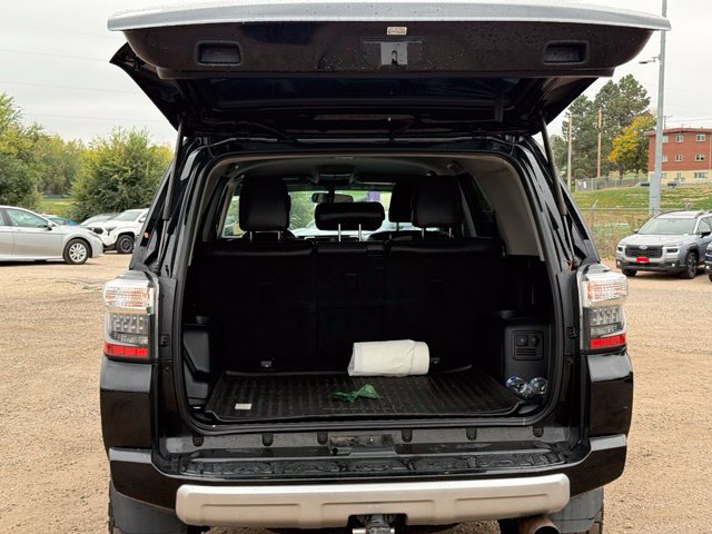 Used 2017 Toyota 4Runner TRD Off-Road AWD/4WD image 13