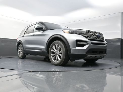 Used 2023 Ford Explorer Limited image 23