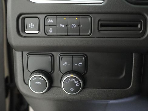 Used 2023 Chevrolet Tahoe LS RWD image 12