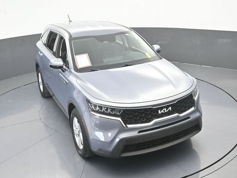 Used 2022 Kia Sorento LX image 52