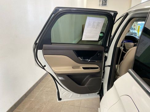 Used 2021 Lincoln Corsair Reserve w/ Equipment Group 201A image 8