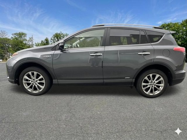 Used 2018 Toyota RAV4 Limited w/ Advanced Technology Package AWD/4WD image 3