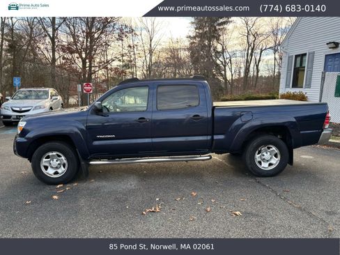 Used 2012 Toyota Tacoma 4x4 Double Cab w/ SR5 Pkg image 4