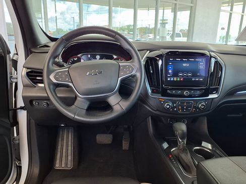 Used 2023 Chevrolet Traverse Premier w/ Redline Edition AWD/4WD image 17