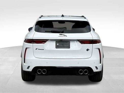 Certified 2022 Jaguar F-PACE SVR image 4