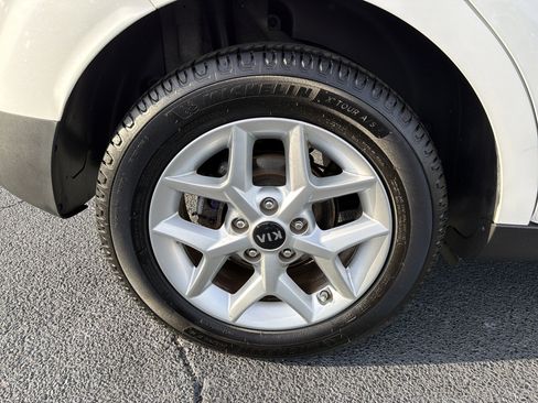 Used 2021 Kia Soul S FWD image 14
