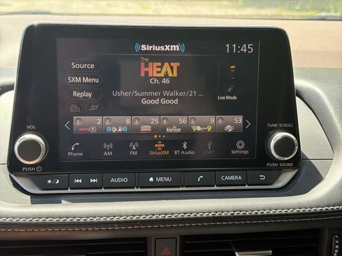 Used 2023 Nissan Rogue S AWD/4WD image 13