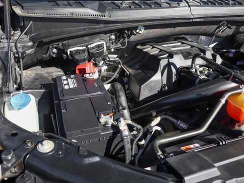 Used 2015 Ford F150 XLT w/ Equipment Group 302A Luxury image 11